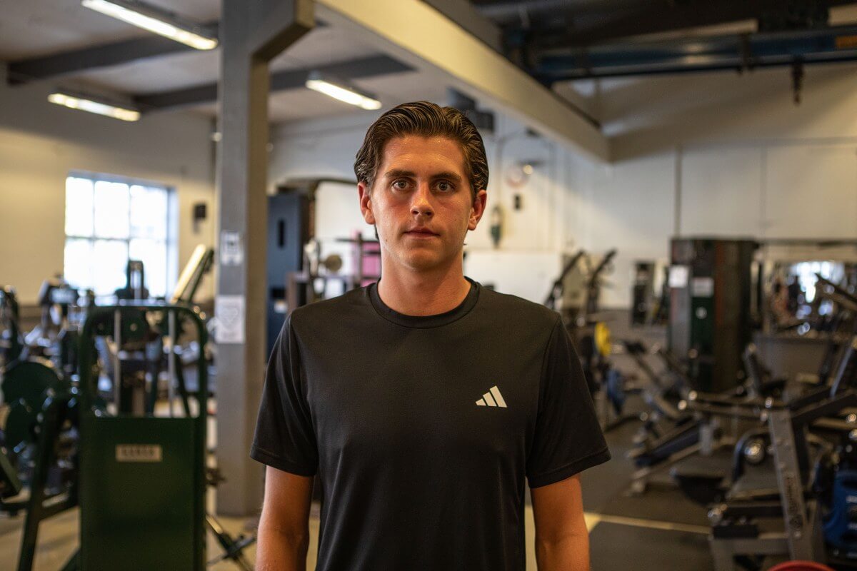Hugo Karlsson skriver seniorkontrakt med VBK